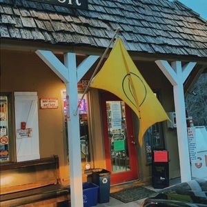 Meet your Posher, Abigail